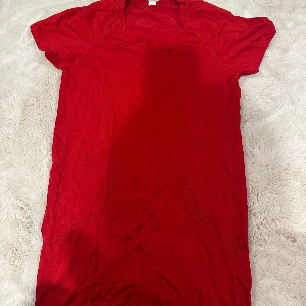 lululemon athletica Red Short Sleeve Tee